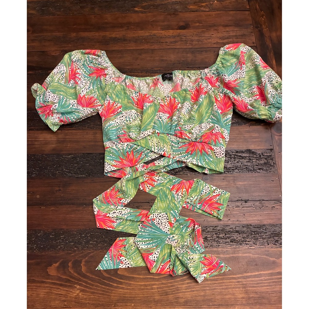 Milk & Honey Tie Wrap Cropped Top, Women's size Medium